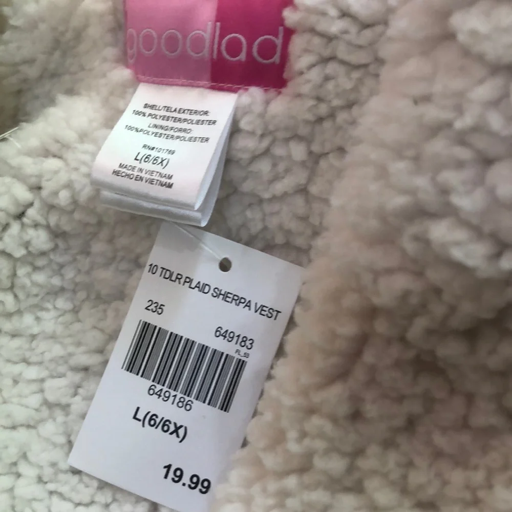 Good Lad‎ Red and Black Plaid Sherpa-Lined Vest